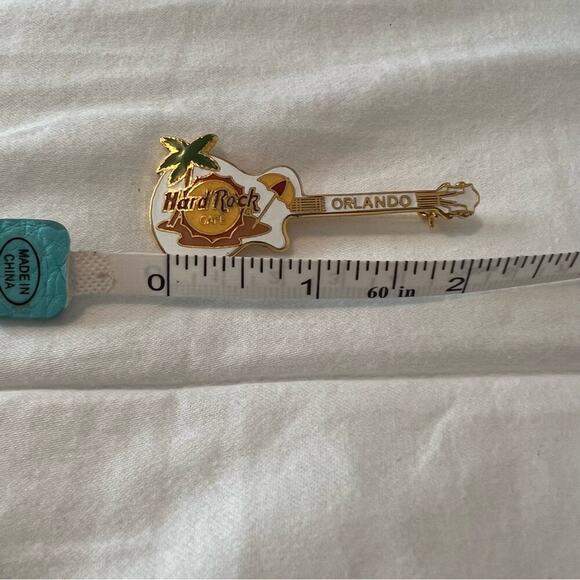 Hard Rock Cafe Orlando Guitar Vintage Pin - Picture 6 of 6